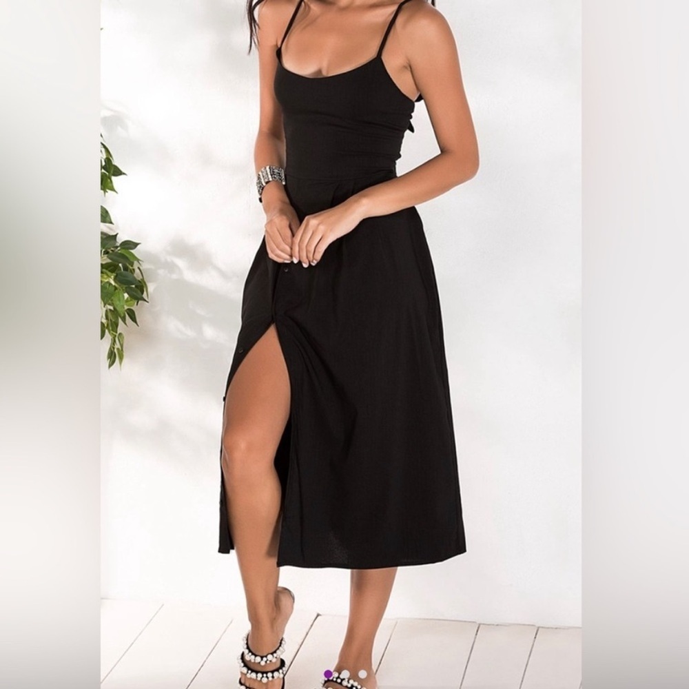 Milan kiss black midi dress